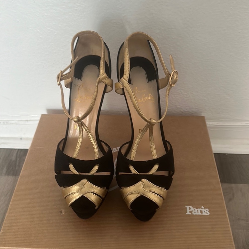 CHRISTIAN LOUBOUTIN Suede
Nappa Laminato Glennalta